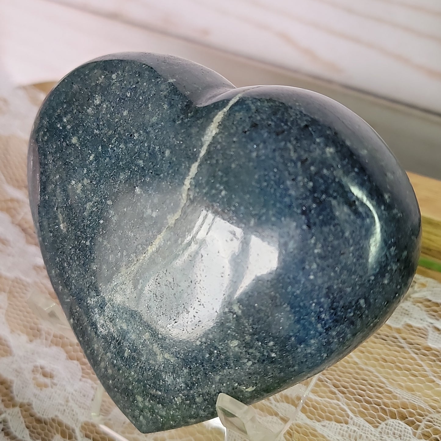 Dumoritierite Heart