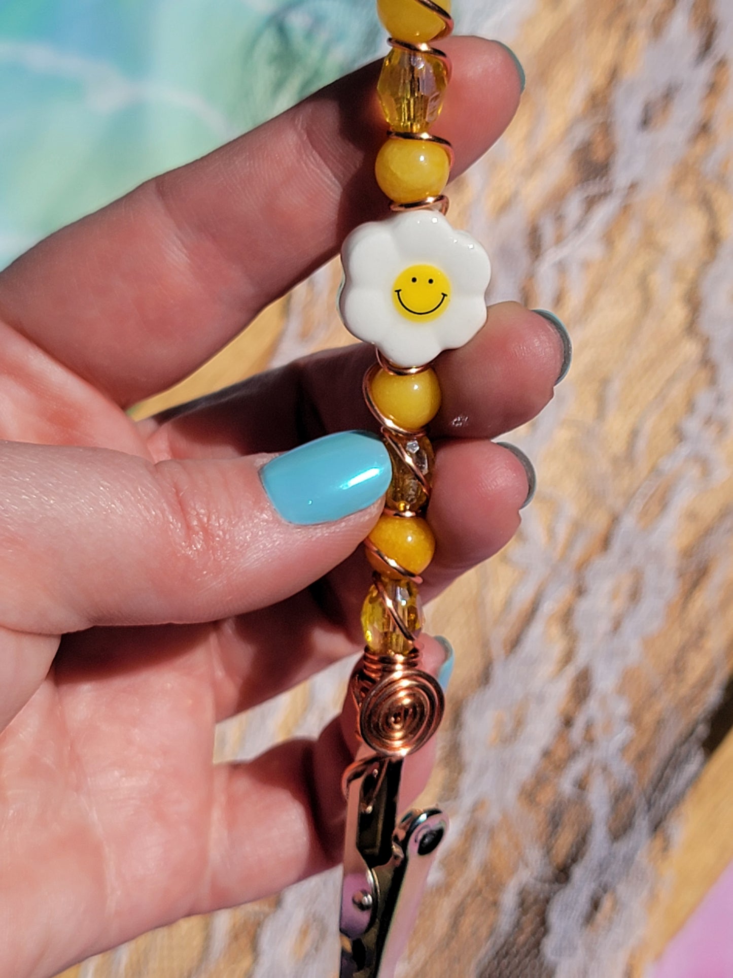 Daisy Roach Clip