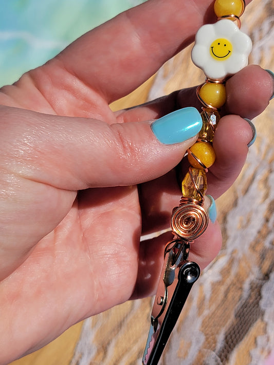 Daisy Roach Clip